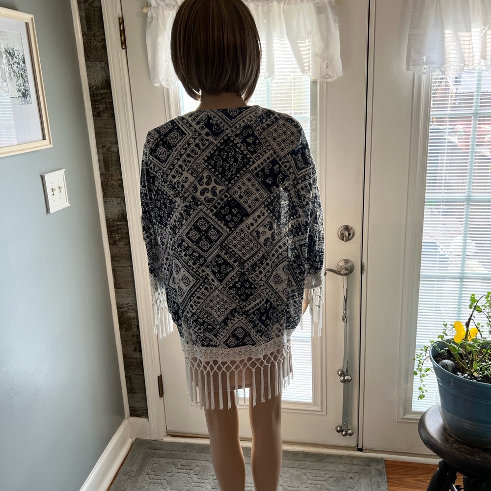Alloy‎ Apparel Cardigan With Fringes SZ SM - Picture 2 of 8